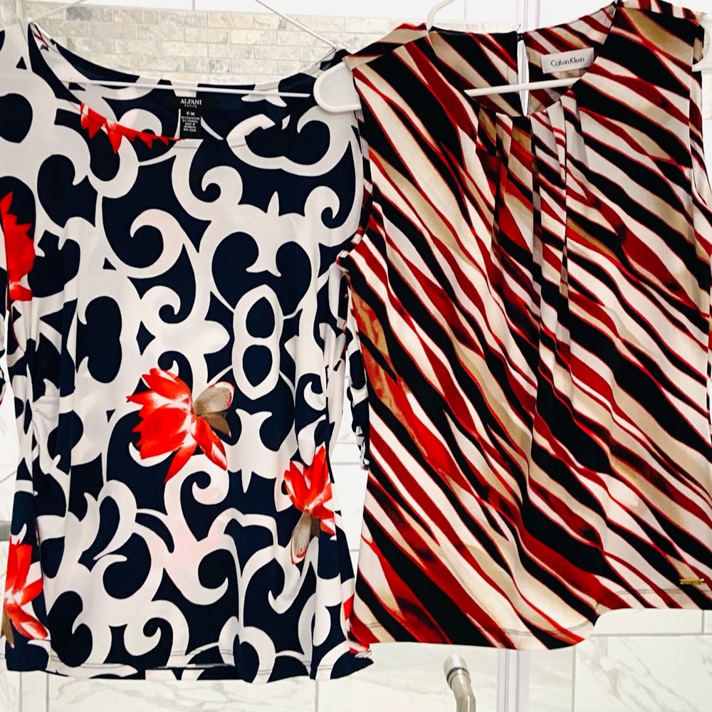 2 lightweight women’s blouses Petite Medium